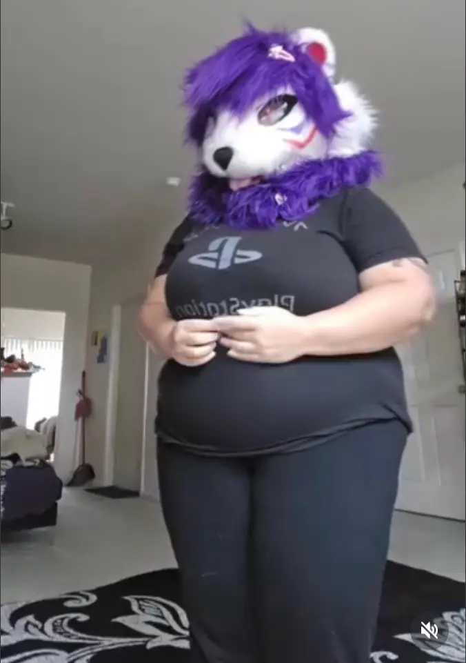 Avatar of Evie (Your Furry Girlfriend)