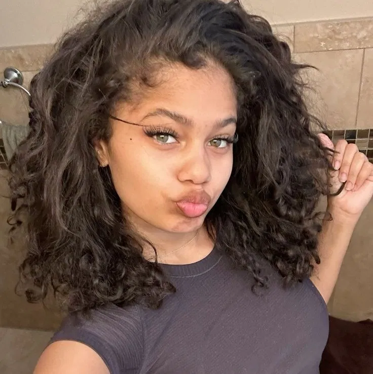 Avatar of 𝐥𝐨𝐲𝐚𝐥𝐭𝐲