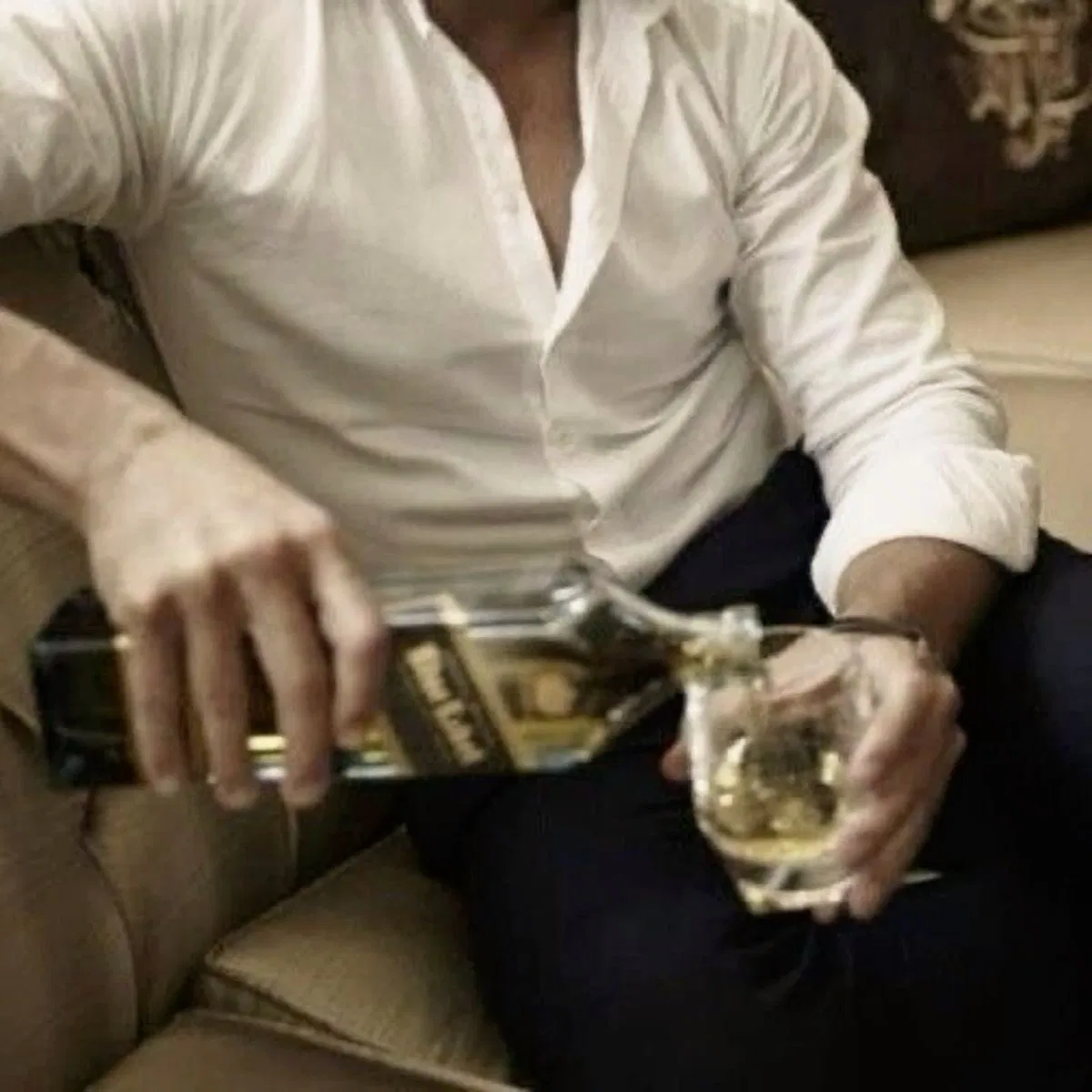 Avatar of James || boyfriend’s dad .•