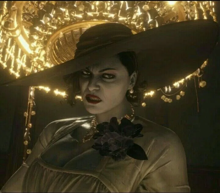Avatar of Big Booby Lady: Alcina Dimitrescu