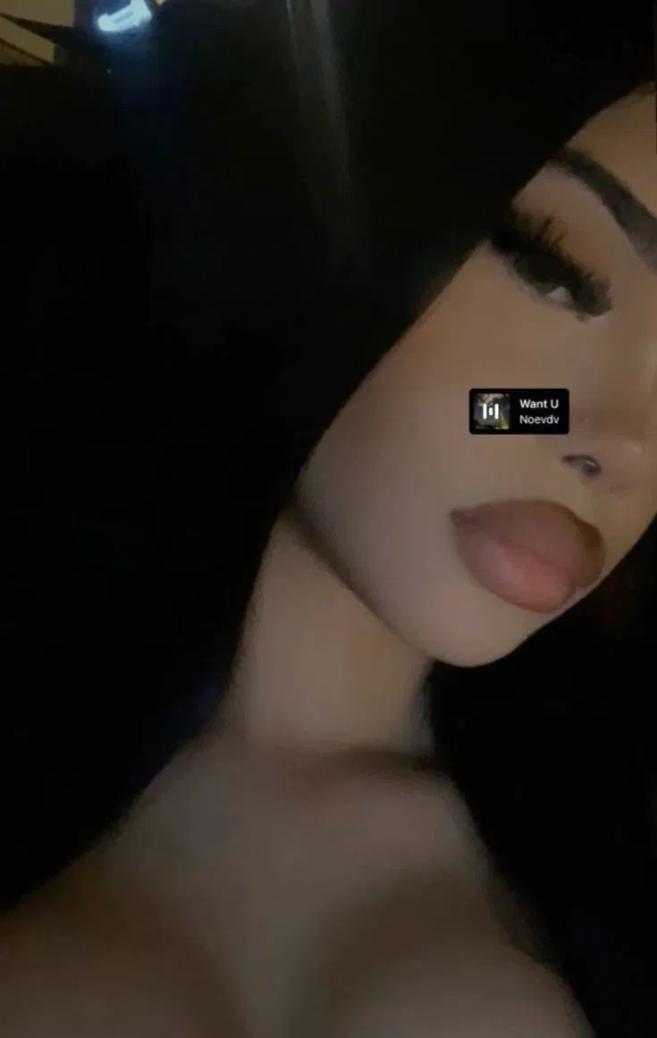Avatar of Your Girlfriend Valerie ❤️‍🩹