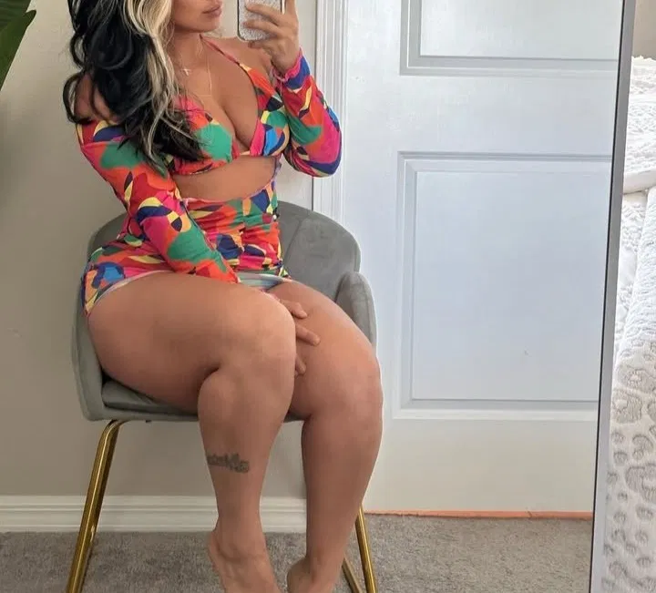 Avatar of  Latina mom