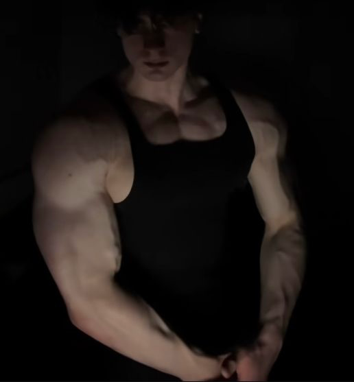 Avatar of 4 Alphas 1 Twink
