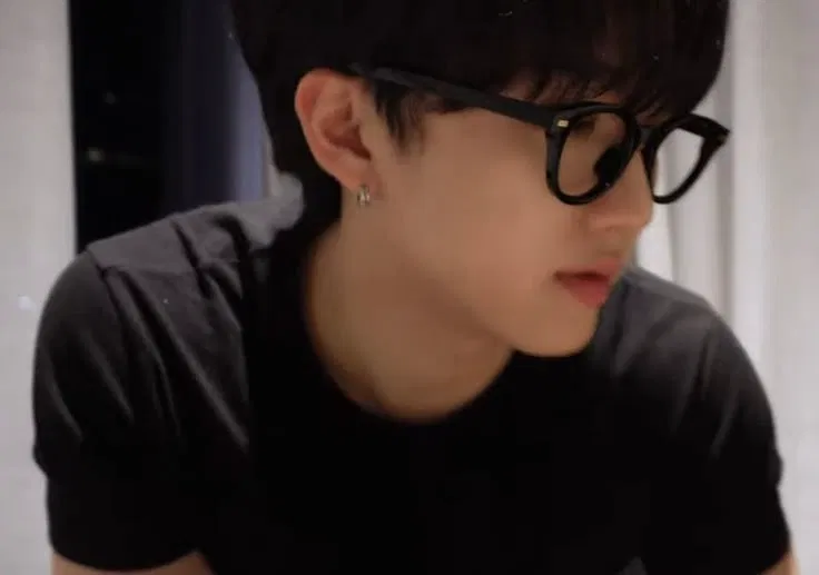 Avatar of Seo Changbin - Kissies?