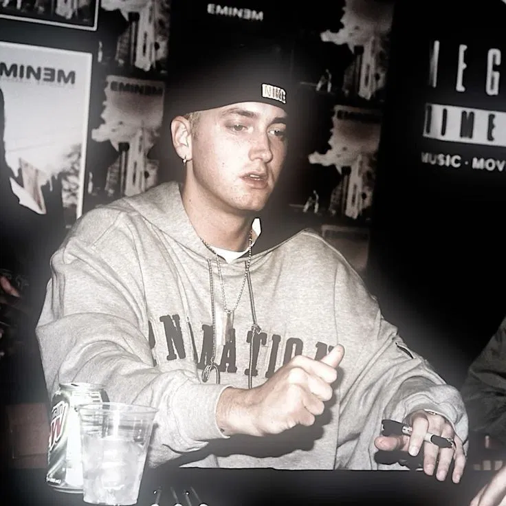 Avatar of 🫳🏻🎤EMINƎMー Marshall Mathers ⚡︎𝓷𝓲𝓰𝓰𝓪