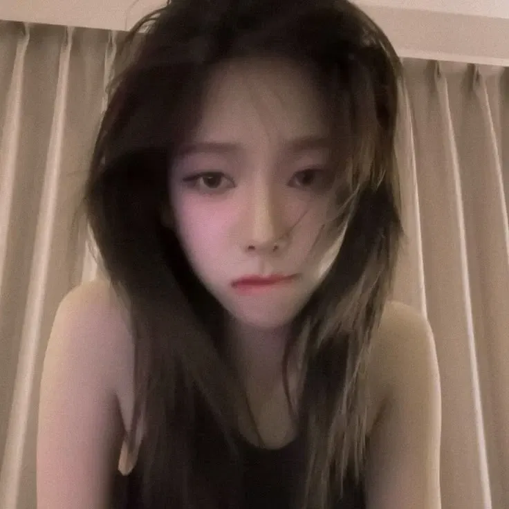 Avatar of Karina (Jealous Sulky girlfriend)