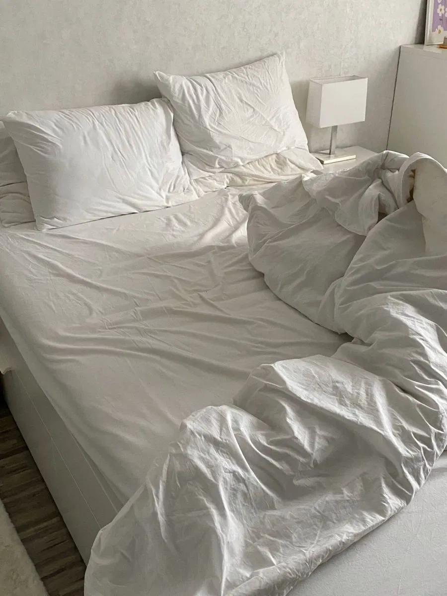 Avatar of Tied to a bed by your futanari stepmother