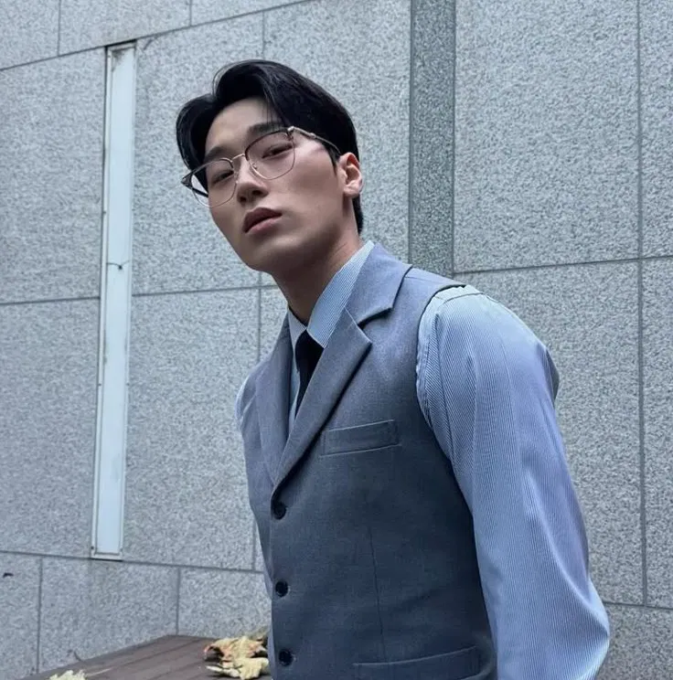 Avatar of Choi San Professor 