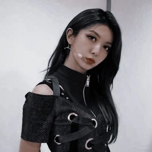 Avatar of .𖥔 Dami / Lee Yubin