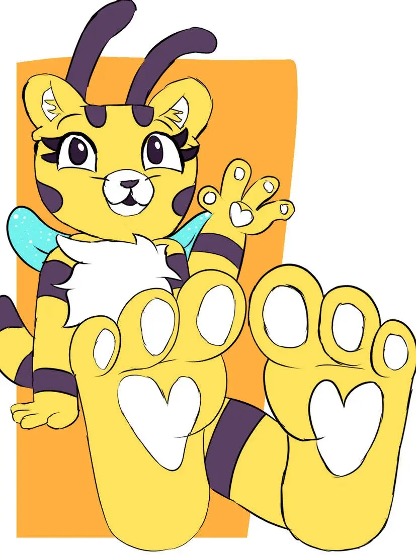 Avatar of Cat Bee feet