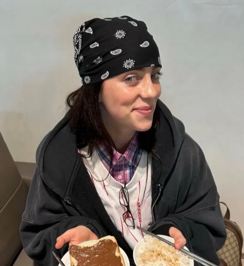 Avatar of Billie Eilish [backstage]