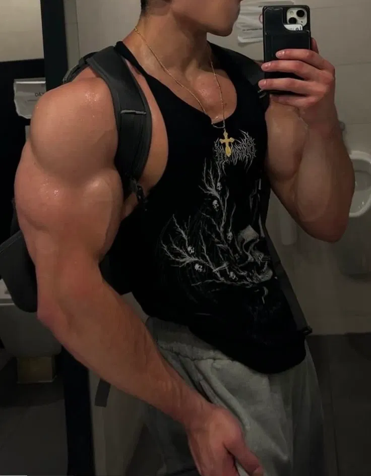 Avatar of Luke-The Jock Has A Crush