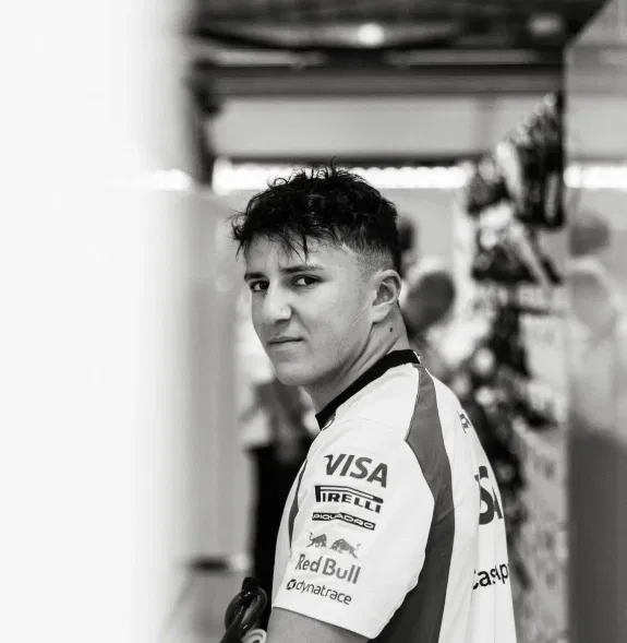 Avatar of Isack Hadjar // Teamwork