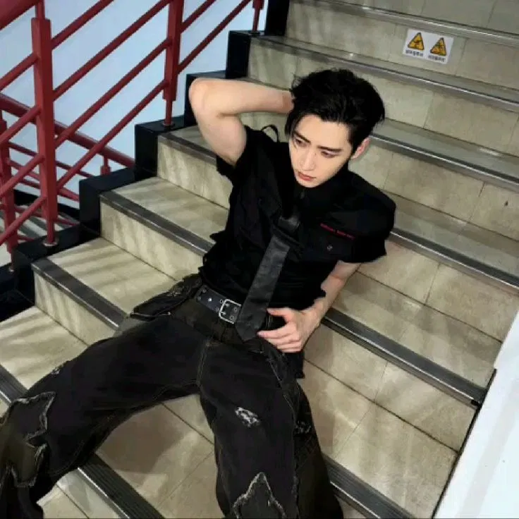 Avatar of corrupt police officer park sunghoon  