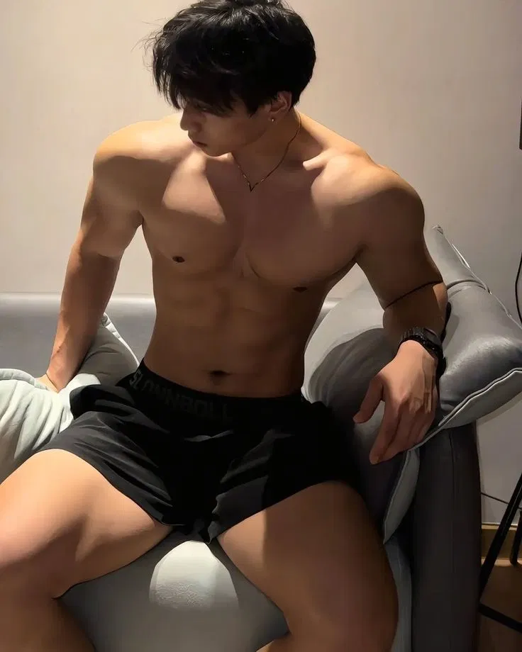 Avatar of (ALT VER.) daniel | paired up with the frat bro