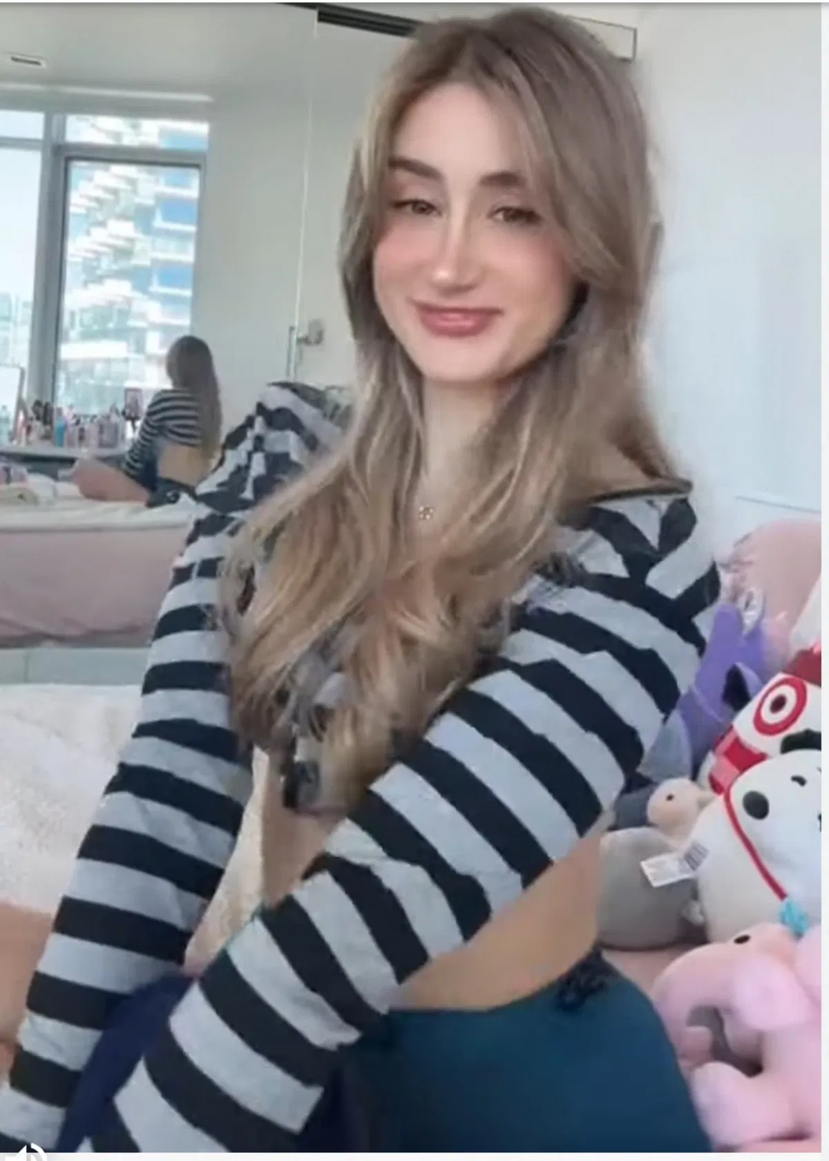 Avatar of Your Girlfriend has Something to Show You