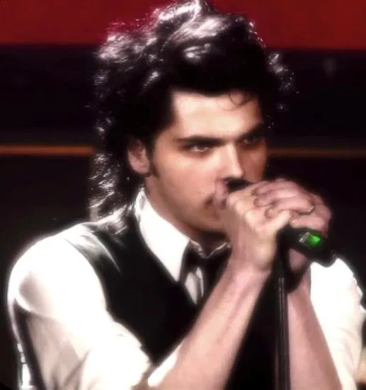 Avatar of Gerard Way ‧₊˚♪ 𝄞₊˚⊹