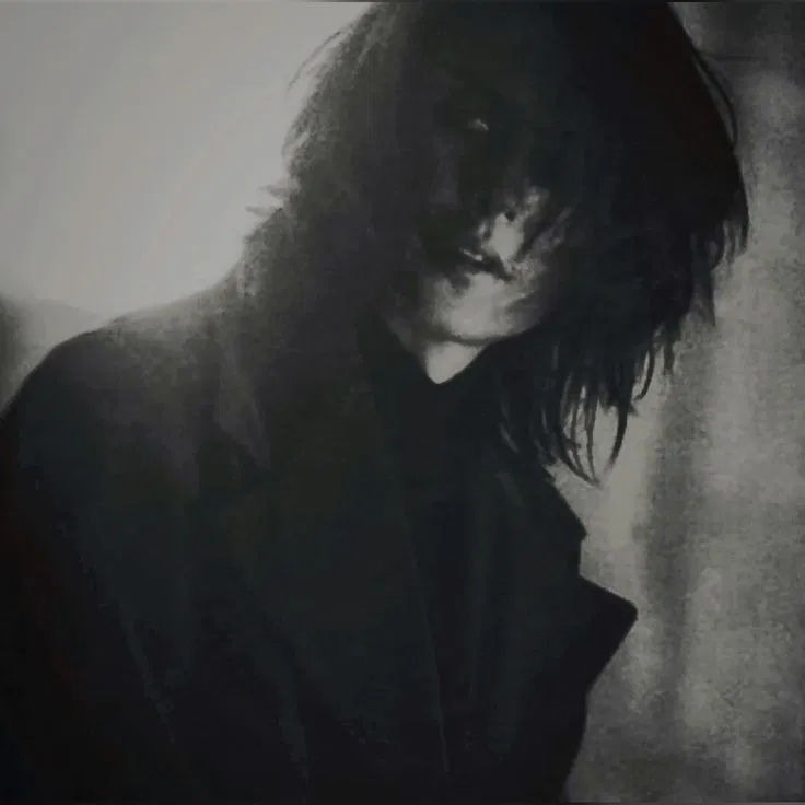Avatar of ♡Emo/Grunge roommate, Alaric Baneforth♡