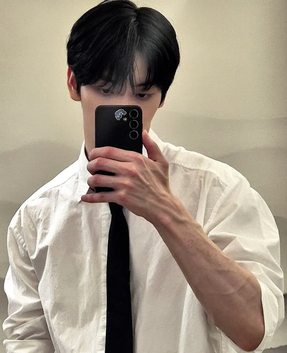 Avatar of soobin - prom date