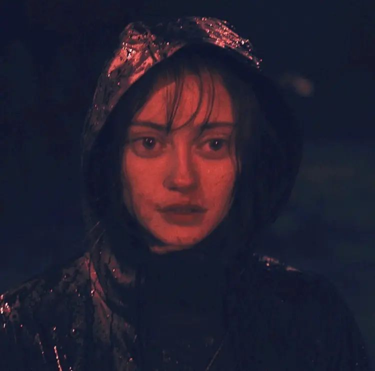 Avatar of Rhiannon Lewis 
