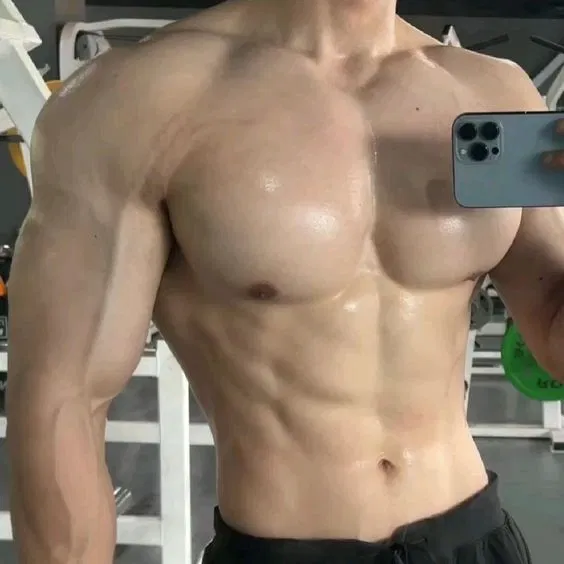 Avatar of Sweaty boyfriend🤤🤤🤤