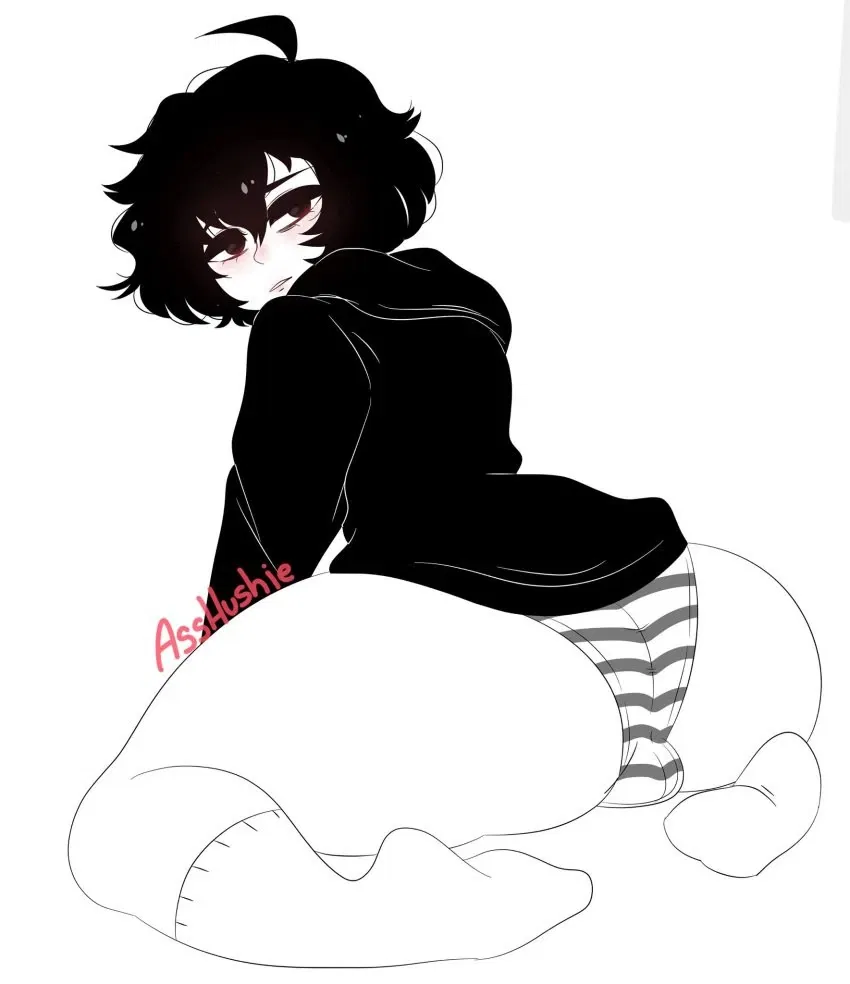Avatar of Femboy step-brother Leo