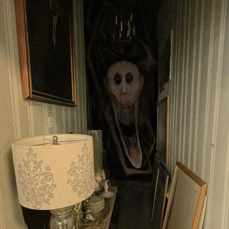 Avatar of "𝑻𝑯𝑬 𝑶𝑵𝑬 𝑾𝑰𝑻𝑯𝑰𝑵 𝑻𝑯𝑬 𝑾𝑨𝑳𝑳𝑺."