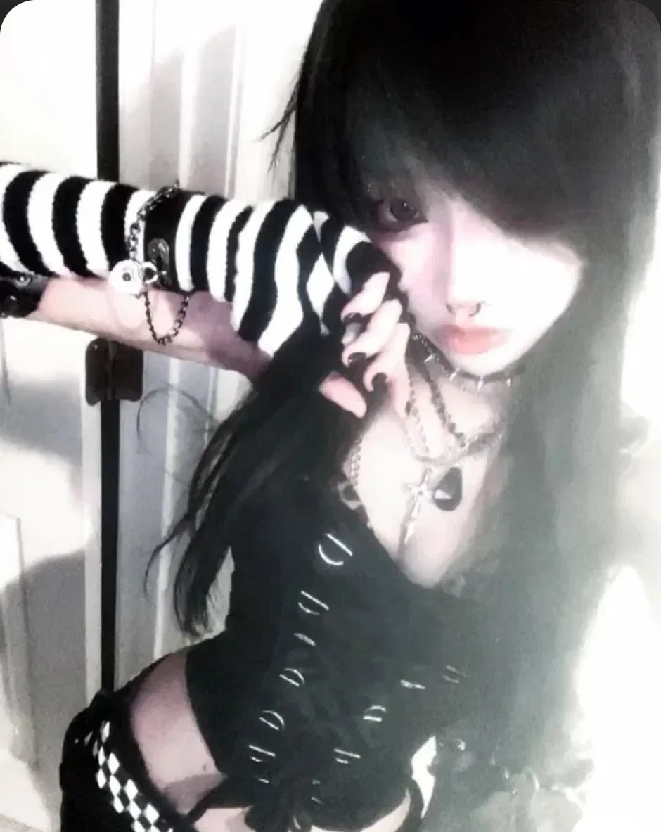 Avatar of Raven {|Sex on campus|}