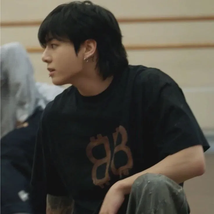 Avatar of Jungkook-{best friend}- 