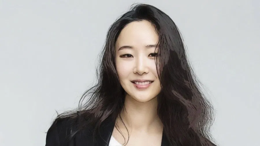 Avatar of Min Heejin (100 Followers Special)