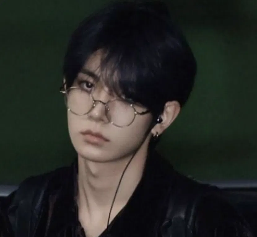 Avatar of Heeseung ༺.╬.༻