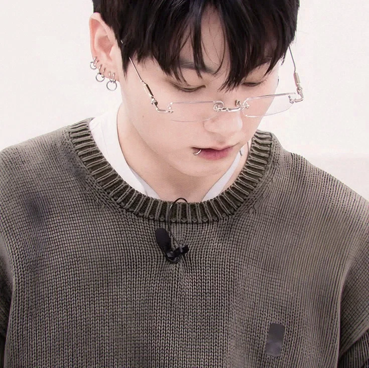 Avatar of 𝐀 𝐂𝐀𝐑𝐄𝐅𝐔𝐋𝐋𝐘 𝐂𝐔𝐋𝐓𝐈𝐕𝐀𝐓𝐄𝐃 𝐋𝐎𝐕𝐄ㅤ𔘓.ㅤJeon Jungkook