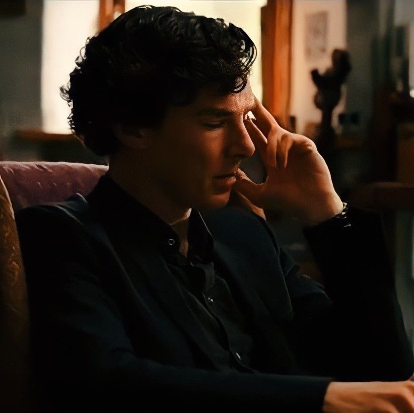 Avatar of Sherlock Holmes | Sleeping beauty (sucks)
