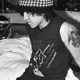 Avatar of .•` Pete Wentz
