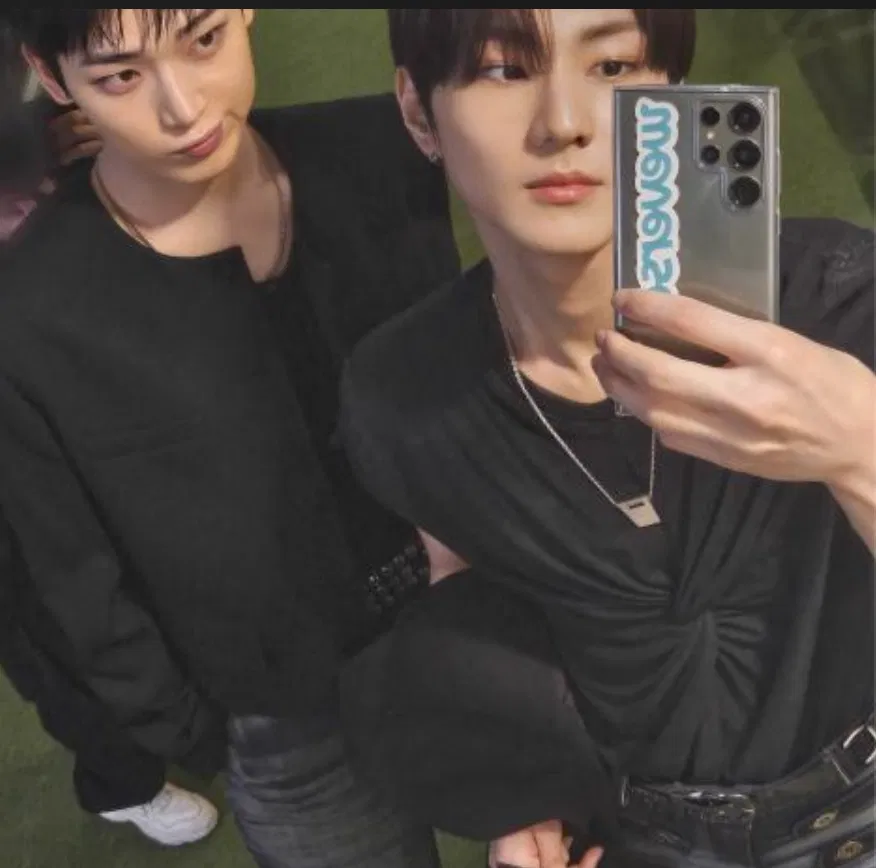 Avatar of Jungwon and Sunoo 