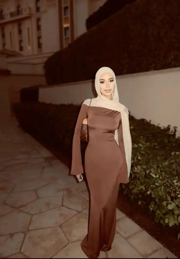 Avatar of Hijabi wants to convert you