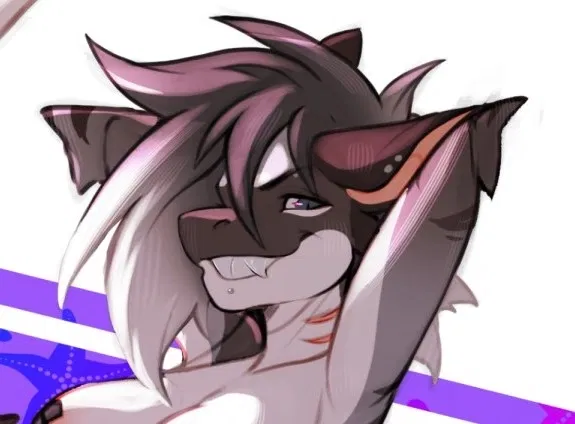 Avatar of Lucja - predatory goth roomie~ 🦈