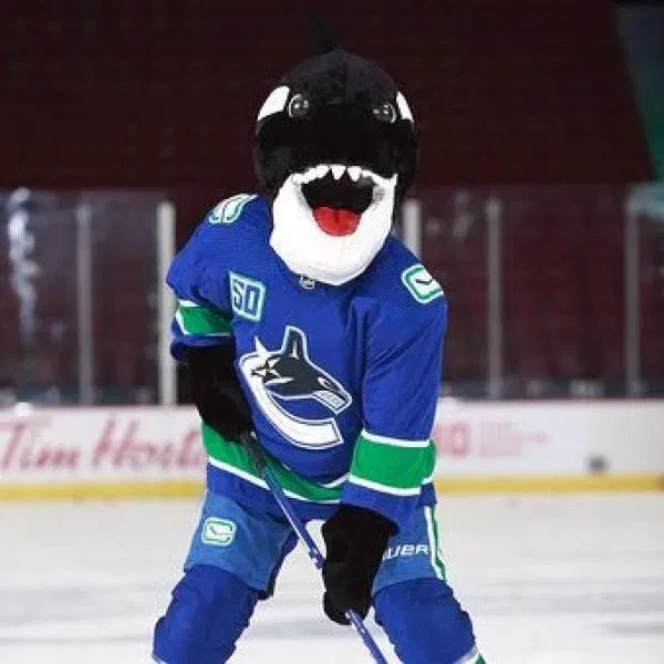 Avatar of Fin —Vancouver Canucks— Mascot Costume
