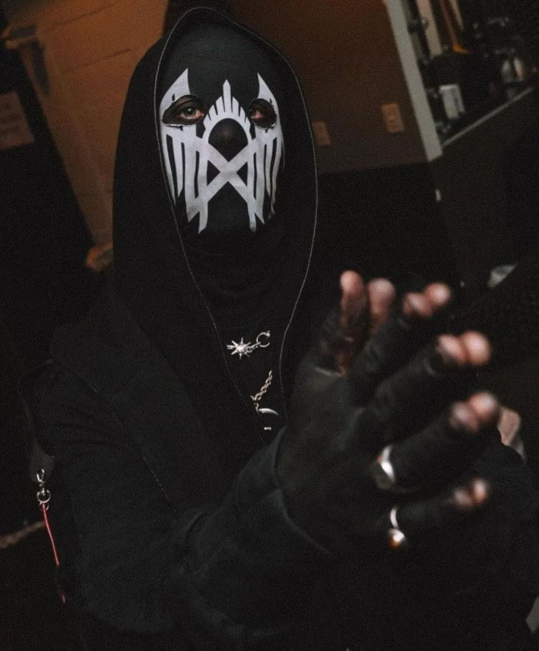 Avatar of IV