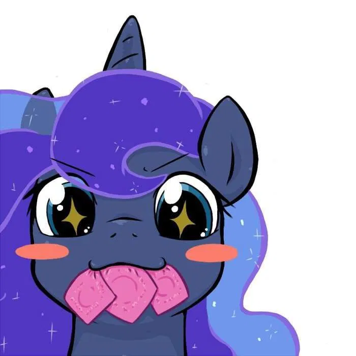 Avatar of • Luna •