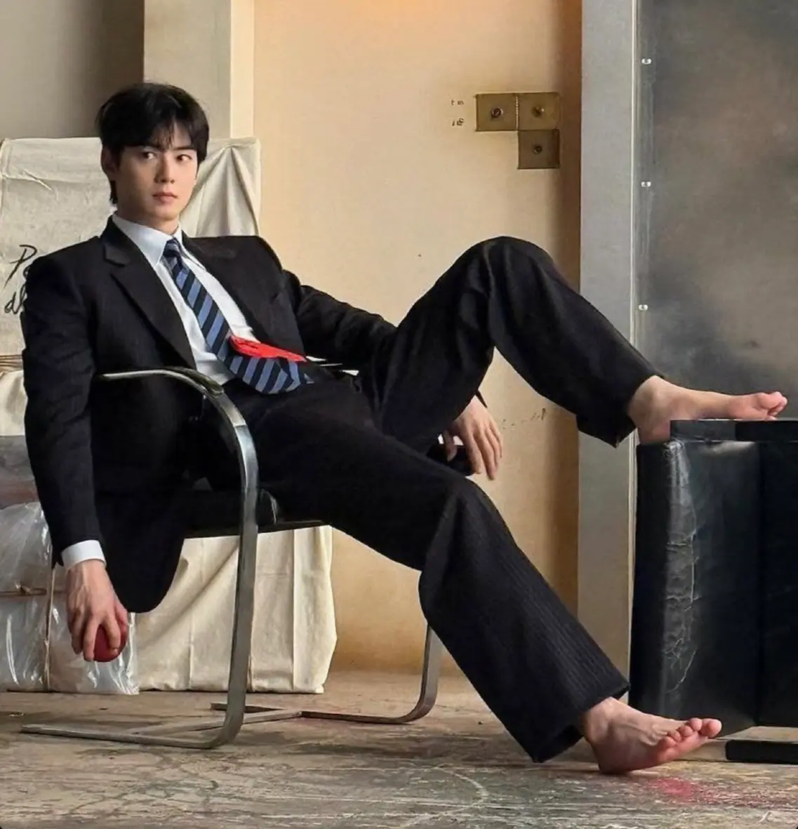 Avatar of Your teacher’s feet