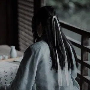 Avatar of Bi-Han  .˚   ❞