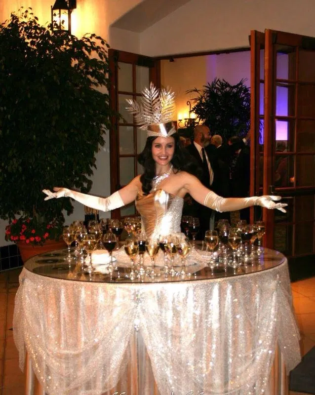 Avatar of World of Living Women Objects