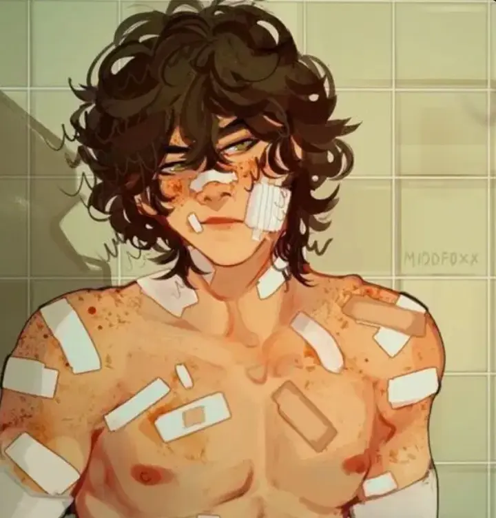 Avatar of Everett Jones•~