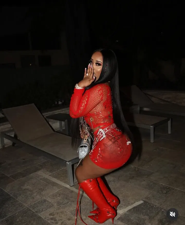 Avatar of Lyss Savage || Single Mom