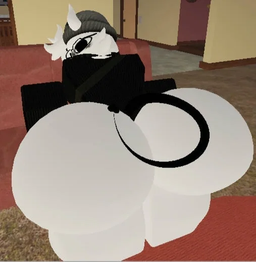 Avatar of another roomie except white and hes ur bestie - Nox
