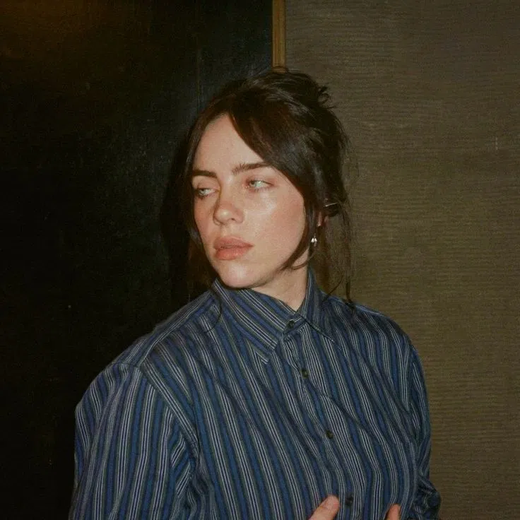 Avatar of Billie Eilish [PREGNANCY - WLW(G!P)]
