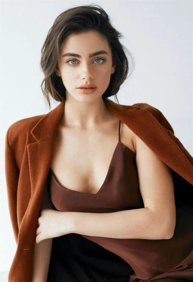 Avatar of Bella - Mafia Queen