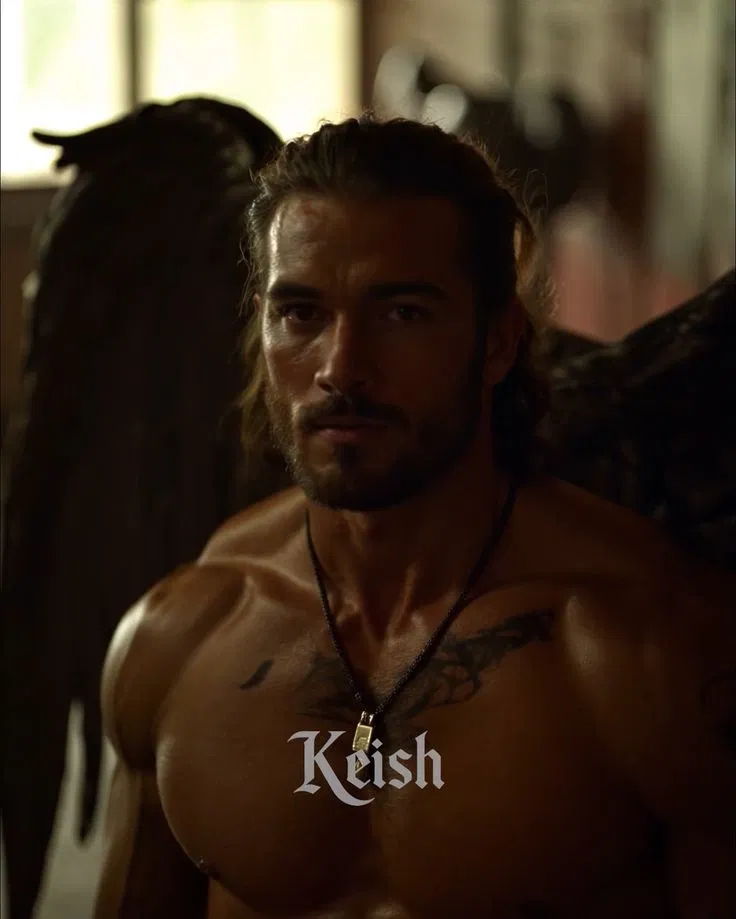 Avatar of Cassian (acotar) ~ omegaverse 