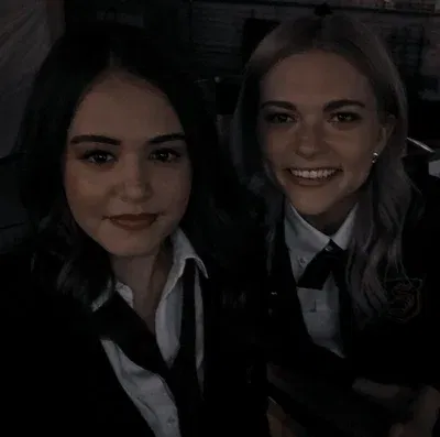 Avatar of Lizzie and Josie 